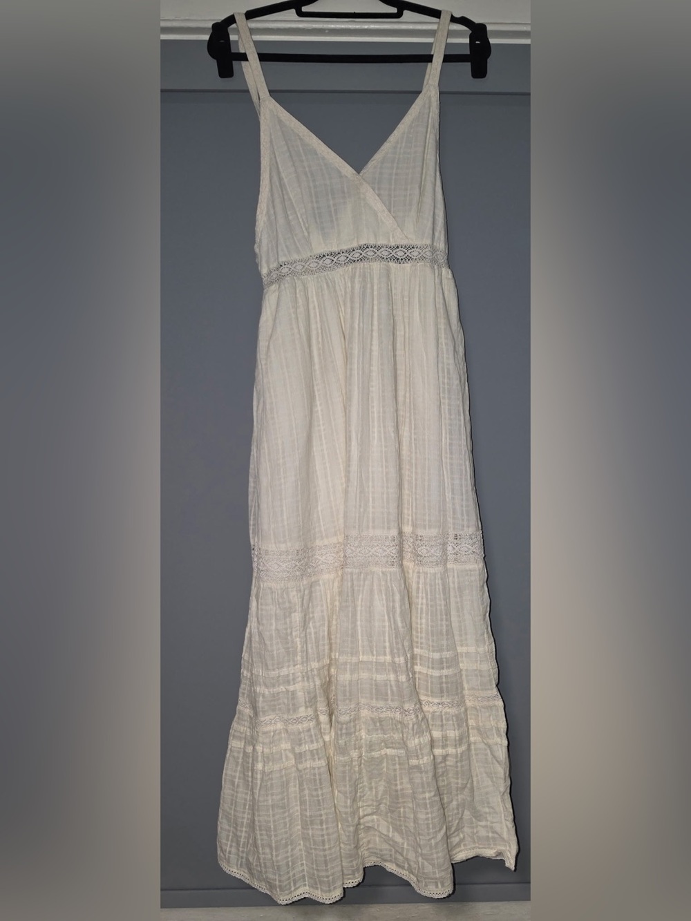 American Eagle Outfitters Cream Tiered Maxi dress